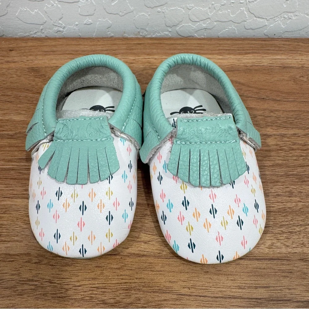 Itzy Ritzy Moc Happens Moccasin Shoes Girls 6-12 Months Blue White Colorful